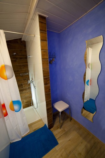 Location de vacances - Appartement à Oberrœdern - La salle de bain attenante à la chambre 2