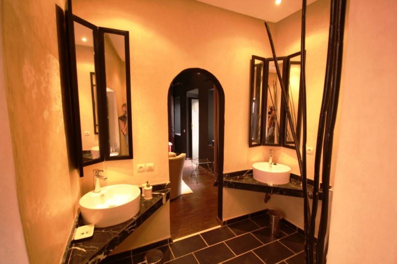Location de vacances - Chambre d'hôtes à Marrakech - Salle de bain Ivoire
