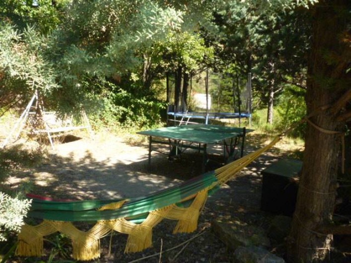 Location de vacances - Gîte à Saint-Privat - Ping-pong et trampoline