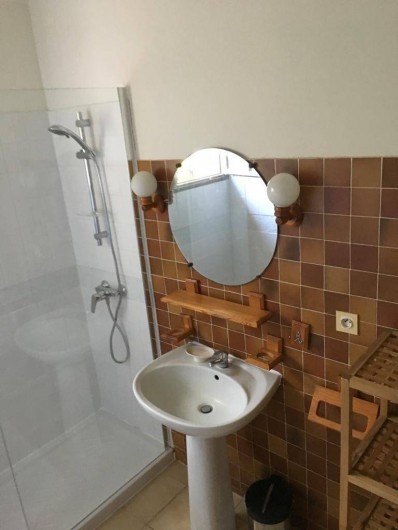 Location de vacances - Villa à Sainte-Maxime - la salle de douche