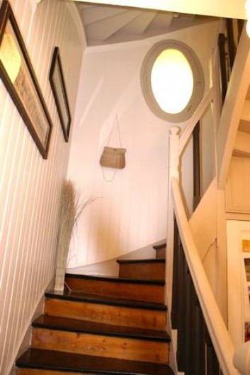 Location de vacances - Appartement à Le Touquet-Paris-Plage - Accès par un très bel escalier authentique