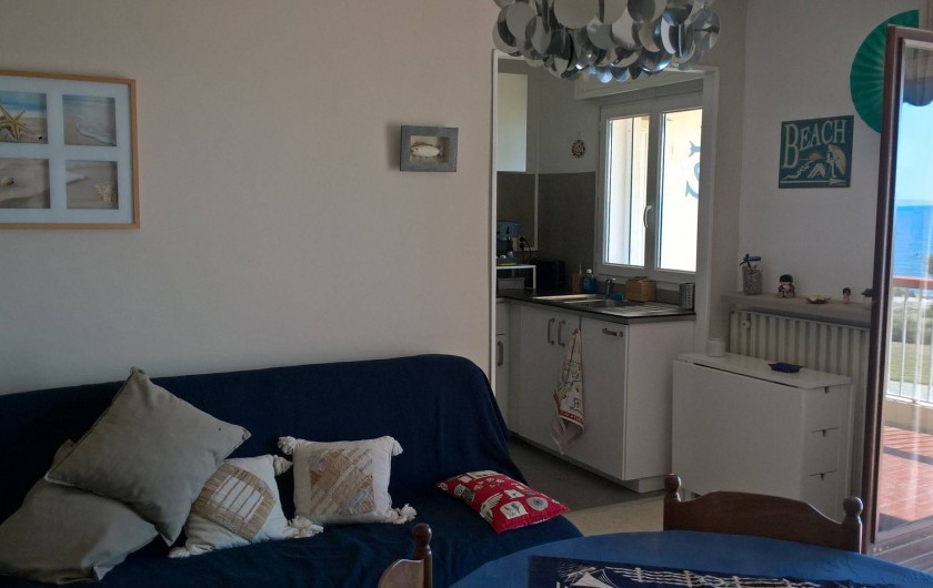 Location de vacances - Appartement à Le Grau-du-Roi - Séjour avec le 1er Clic-clac et accès cuisine
