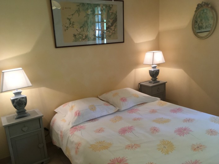 Location de vacances - Villa à Saint-Martin-des-Combes - La chambre jaune