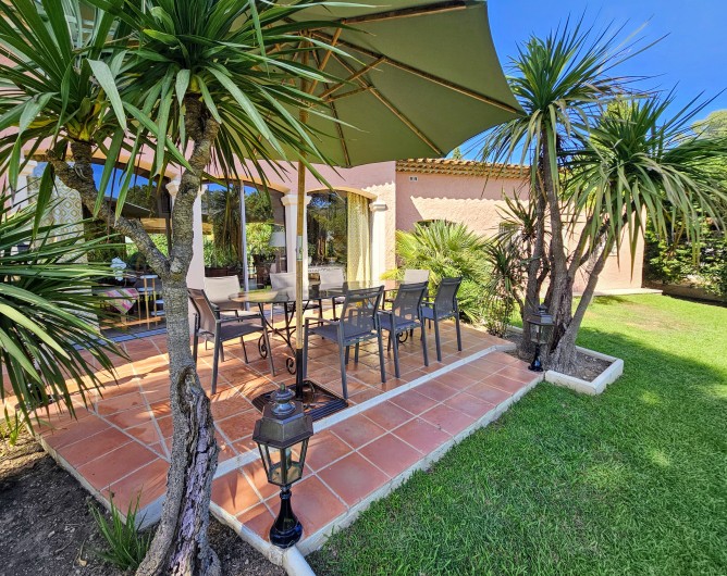 Location de vacances - Villa à Saint-Tropez - Terrasse