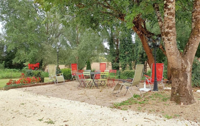 Location de vacances - Gîte à La Sauvetat-du-Dropt - Terrasse ouverte