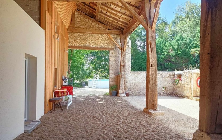 Location de vacances - Gîte à La Sauvetat-du-Dropt - Terrasse couverte