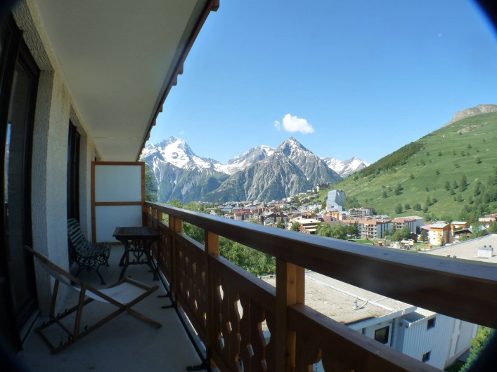 Location de vacances - Appartement à Les Deux Alpes - grand balcon au soleil dés11h  jusqu'au coucher