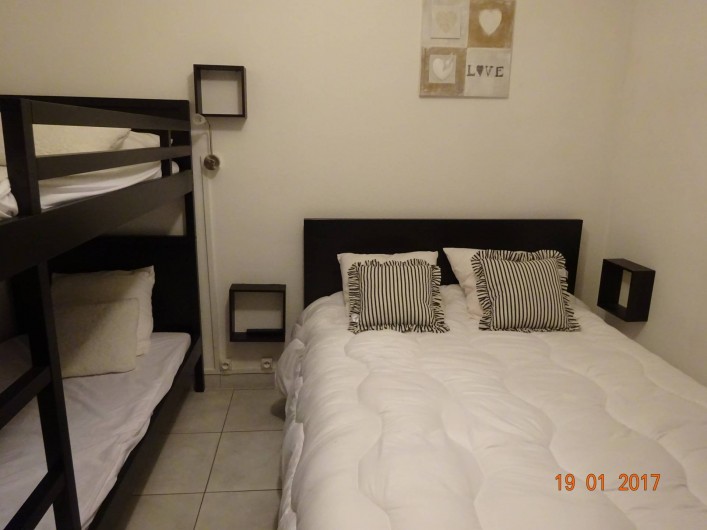 Location de vacances - Appartement à Lunel - lit 140 + 2 lits superposés literie neuve