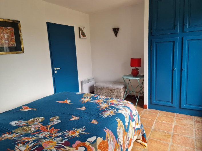 Location de vacances - Gîte à Saint-Just-et-Vacquières - chambre gite2--lit 160/200