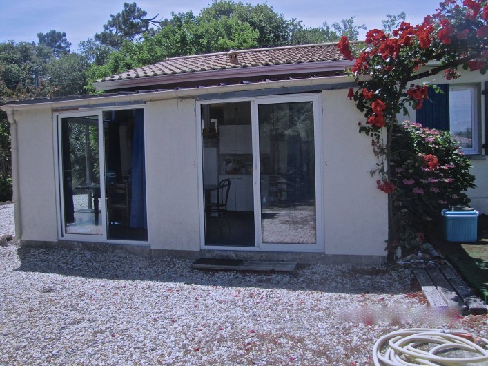 Location de vacances - Villa à Soulac-sur-Mer - entrée veranda