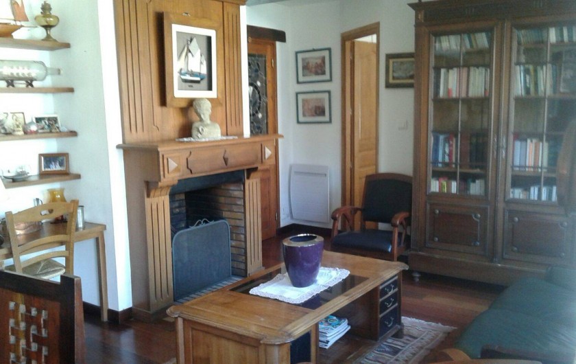Location de vacances - Maison - Villa à Audierne - Le petit salon avec cheminée