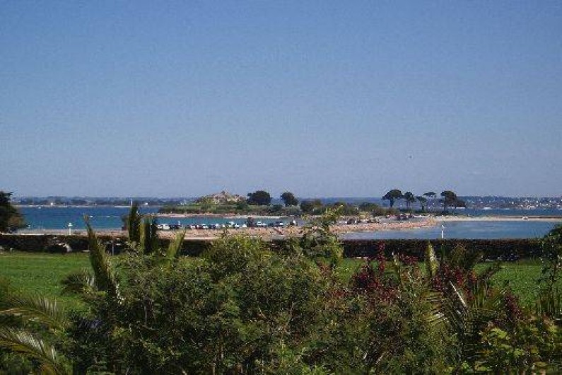 Location de vacances - Gîte à Saint-Pol-de-Léon - L’îlot Ste Anne en face de la maison
