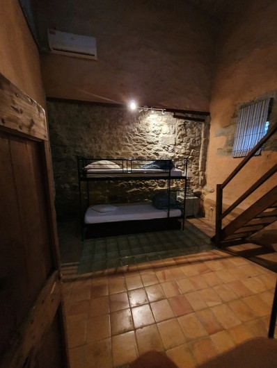 Location de vacances - Gîte à Ribaute - Le charme de la pierre, le confort d'un bon lit...