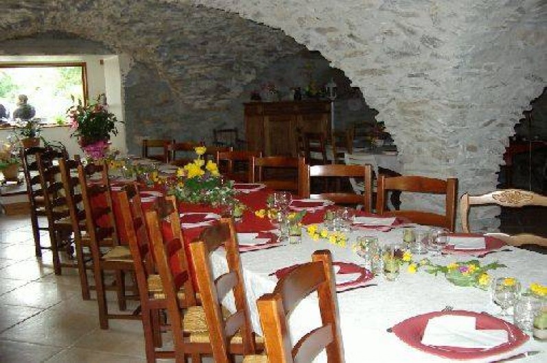 Location de vacances - Gîte à Saint-Clément-sur-Durance - Salle à manger voûtée 70 m²