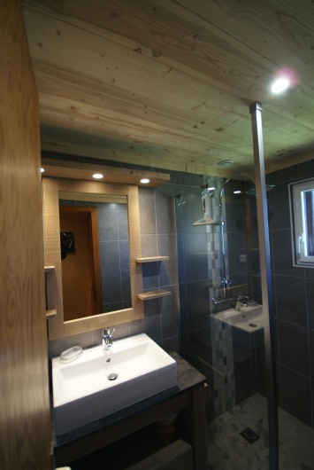 Location de vacances - Chalet à Xonrupt-Longemer - Salle de bains à l'italienne