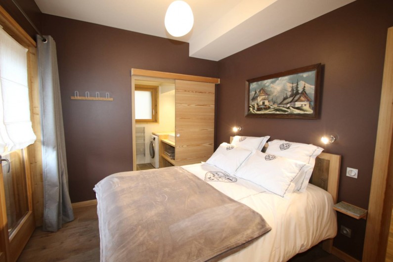 Location de vacances - Appartement à La Salle-les-Alpes - chambre 1 avec salle de douche privative