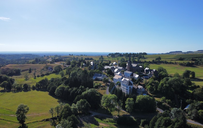 Location de vacances - Gîte à Chastreix - le village et l'environnement