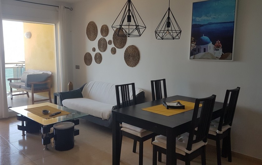 Location de vacances - Appartement à Peníscola - Vue salon/salle a manger