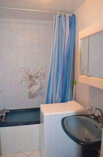Location de vacances - Appartement à Cabourg - salle de bain  avec baignoire