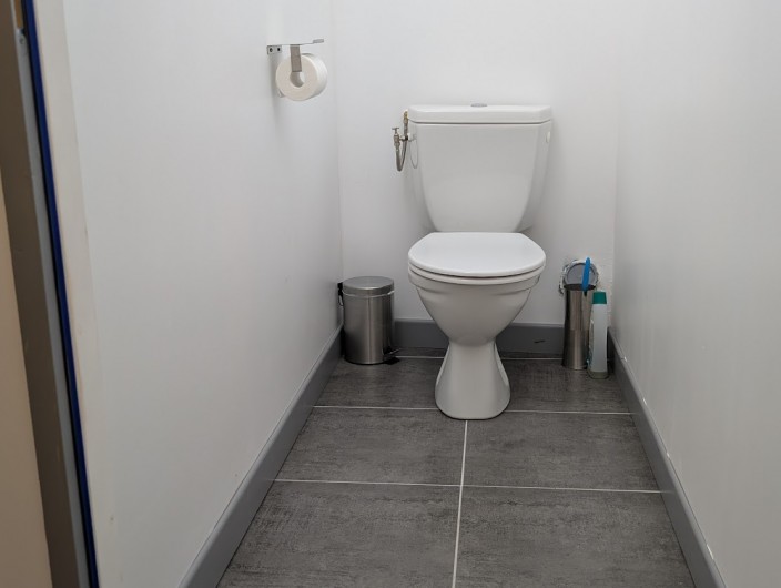 Location de vacances - Gîte à Surgères - WC 2  séparé, au rez-de-chaussée