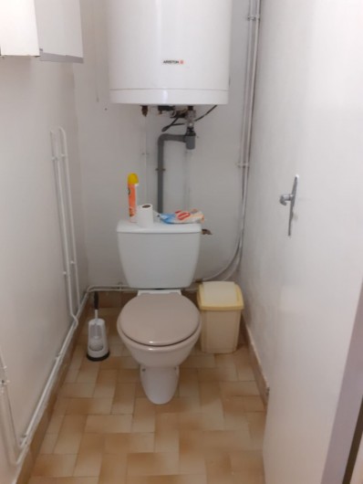 Location de vacances - Appartement à Roussillon-en-Morvan - Toilettes