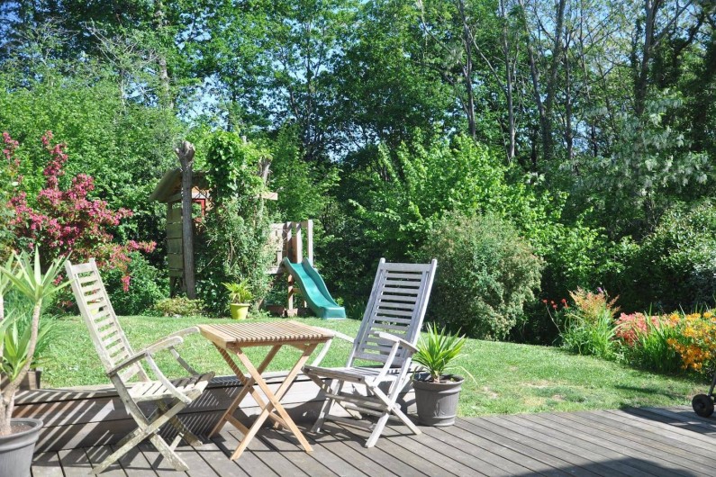 Location de vacances - Villa à Saint-Martin-de-Seignanx - jardin fleuri donnant sur un bois de chênes et de noisetiers, pas de vis à vis