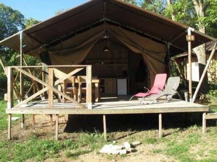 Location de vacances - Camping à Piégros-la-Clastre - Tente Lodge équipée pour 5 pers en bord de Drôme au camping Les Chamberts.