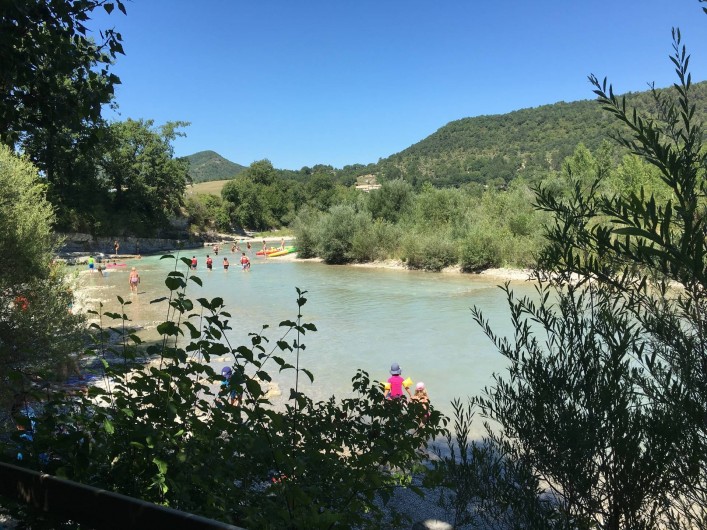 Location de vacances - Camping à Piégros-la-Clastre - Plage naturelle de la Drôme du camping Les Chamberts: accès privé et direct