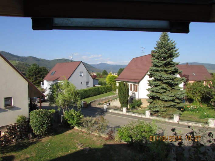 Location de vacances - Appartement à Wintzenheim - vue par le velux