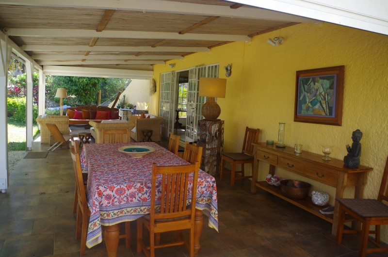 Location de vacances - Villa à Pereybere - Coin repas sous la varangue