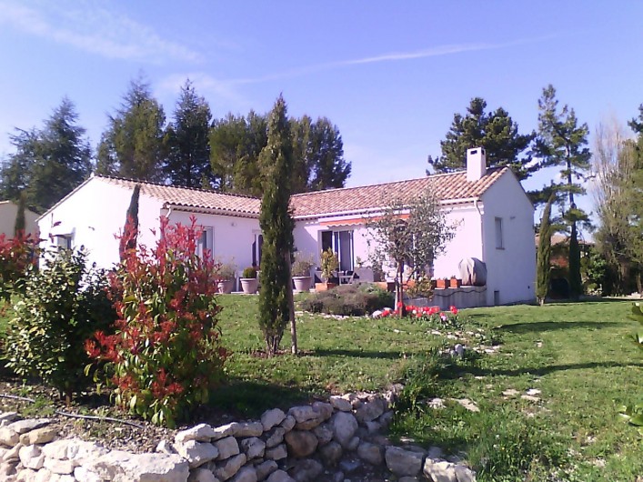 Location de vacances - Villa à Saint-Michel-l'Observatoire - Vue générale de la villa