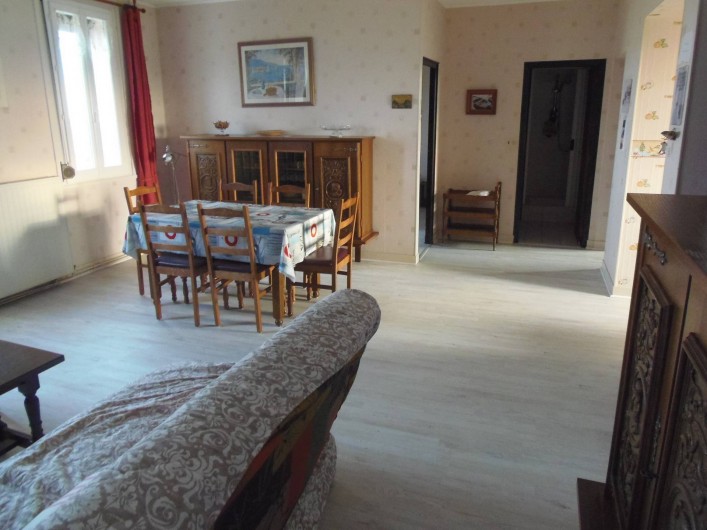 Location de vacances - Appartement à Cayeux-sur-Mer - salon salle a manger vue sur la Baie de Somme