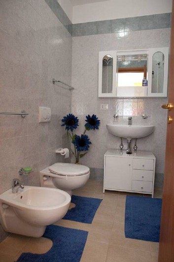 Location de vacances - Appartement à Torre Pali - salle de bain douche
