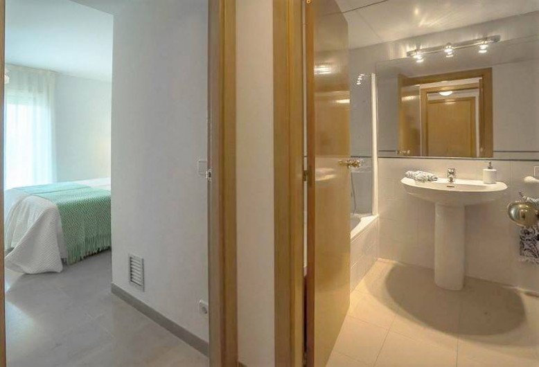 Location de vacances - Appartement à Sant Antoni de Calonge - salle de bain extra