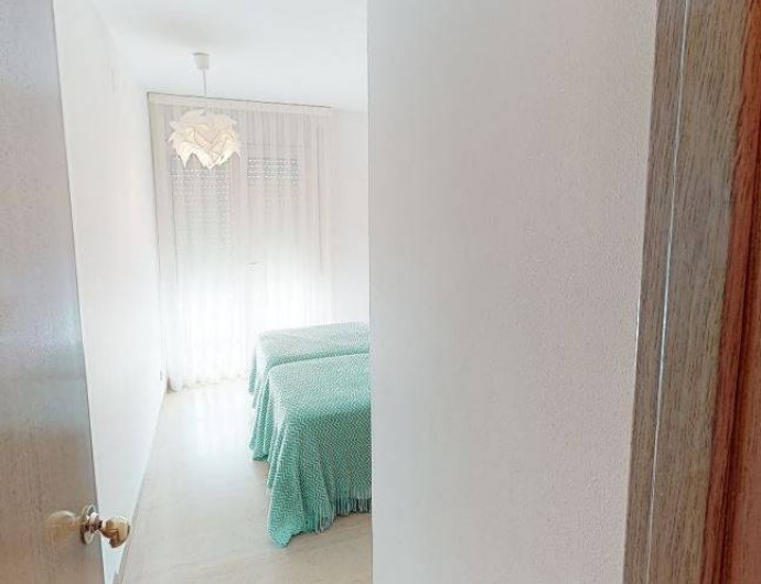 Location de vacances - Appartement à Sant Antoni de Calonge - chambre deux lits avec sortie directe au balcón - terrasse