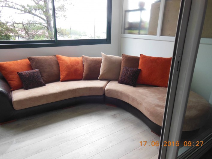 Location de vacances - Appartement à Bidart - Terrasse coté droit avec divan