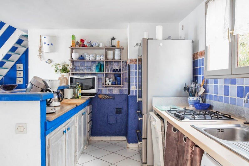 Location de vacances - Bungalow - Mobilhome à Sainte-Lucie de Porto-Vecchio - cuisine villa 14 pers
