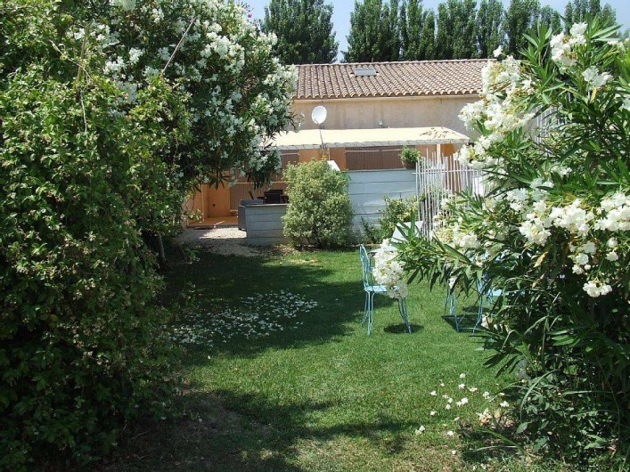 Location de vacances - Appartement à La Cadière-d'Azur - le jardin et ces fleurs