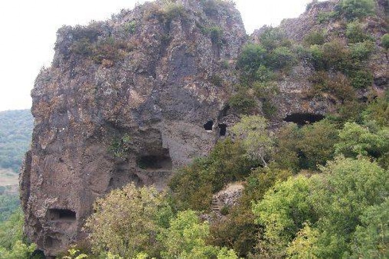 Location de vacances - Roulotte à Saint-Jean-le-Centenier - A proximité : Grottes Troglodytes de Montbrun