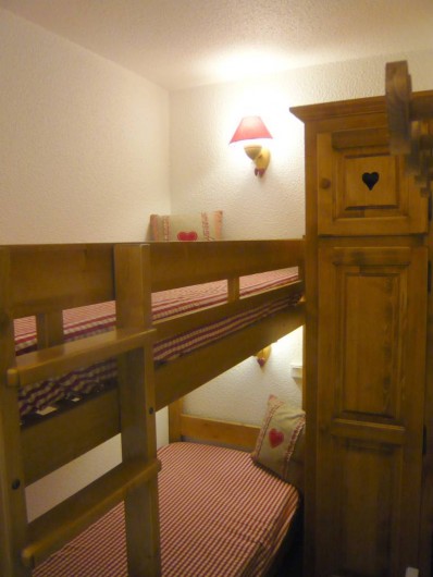 Location de vacances - Appartement à Méribel-Mottaret - chambre avec lits superposés