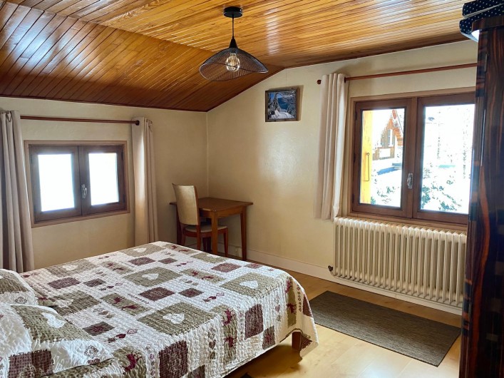 Location de vacances - Chalet à Pralognan-la-Vanoise - chambre 1 lit 160