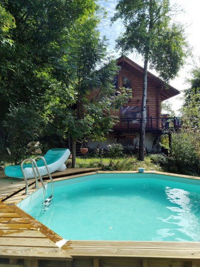 Location de vacances - Chalet à Pelvoux - Piscine l'été avec sa terrasse