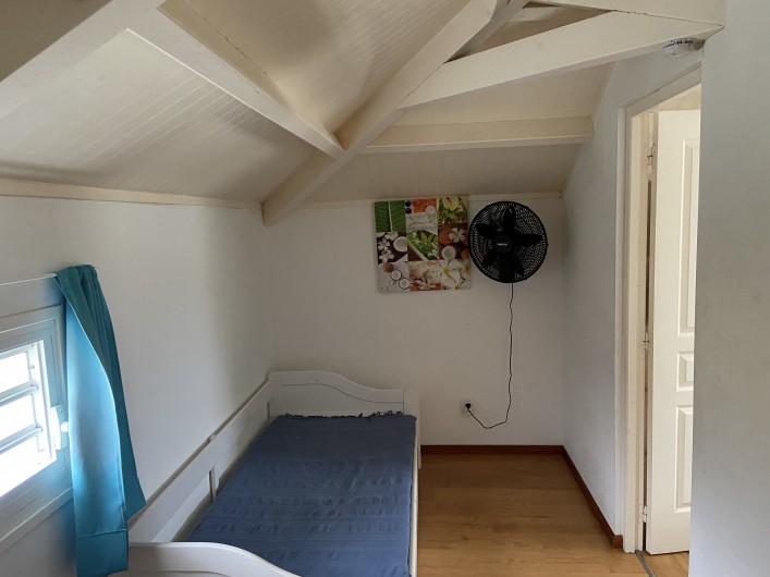 Location de vacances - Villa à Le Diamant - Palier de l'étage (avec son lit gigogne d'appoint)