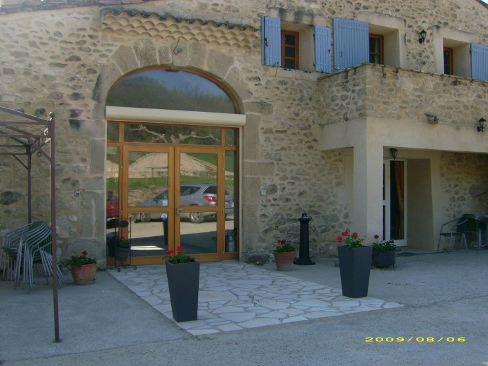Location de vacances - Chambre d'hôtes à Divajeu - l'entrée