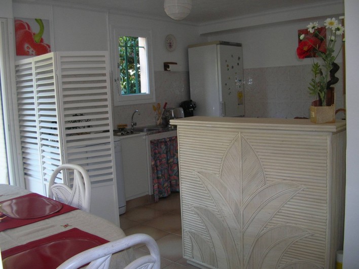 Location de vacances - Appartement à Sainte-Maxime - cuisine américaine