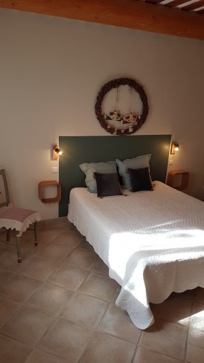 Location de vacances - Mas à L'Isle-sur-la-Sorgue - 1ère Chambre