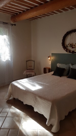Location de vacances - Mas à L'Isle-sur-la-Sorgue - 1ère Chambre -( parentale rez-de-chaussée)