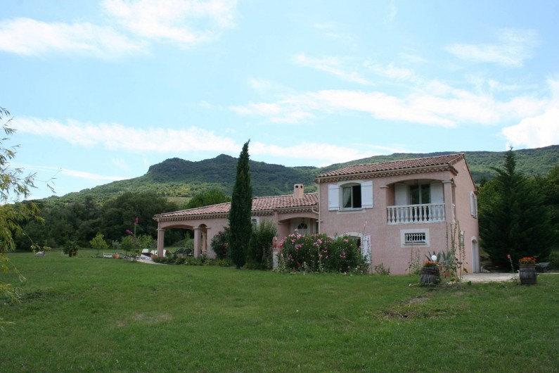 Location de vacances - Villa à Saint-Martin-sur-Lavezon - Coté est