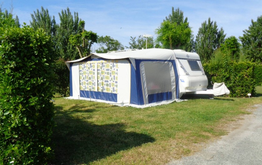 Location de vacances - Camping à Aytré - emplacement tente, camping car ou caravane