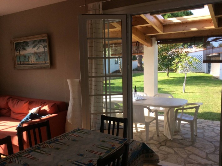 Location de vacances - Maison - Villa à Saint-Pierre-d'Oléron - Grande maison: espace -salle à manger / salon-